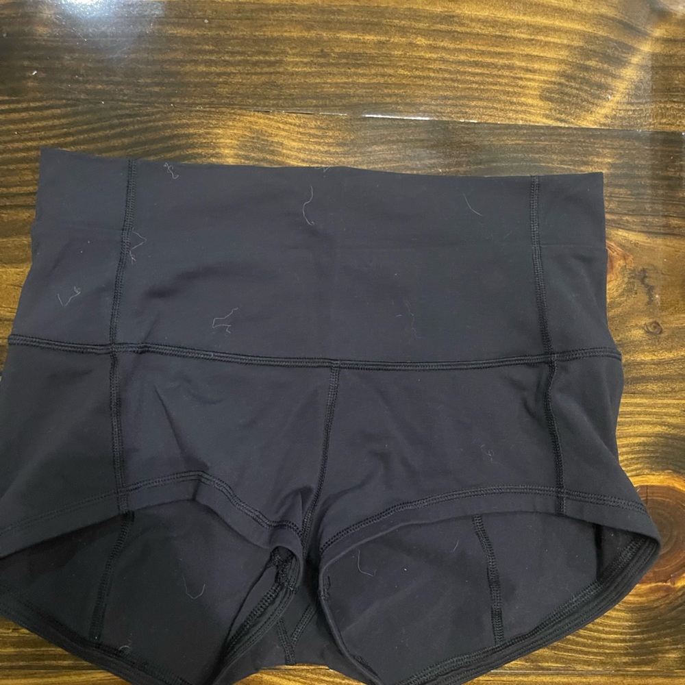 Lululemon shorts Sz 10 Perfect condition